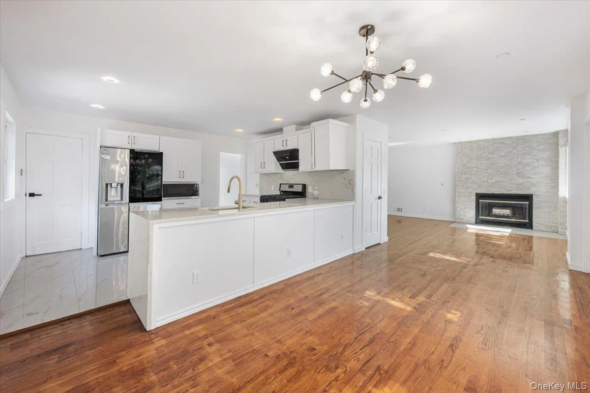 5 Edward Avenue, Oyster Bay, NY, 4 Bedrooms Bedrooms, 14 Rooms Rooms,2 BathroomsBathrooms,Residential,For Rent,Edward,0,1060698 5 Edward Avenue, Oyster Bay, NY, 4 Bedrooms Bedrooms, 14 Rooms Rooms,2 BathroomsBathrooms,Residential,For Rent,Edward,0,1060698