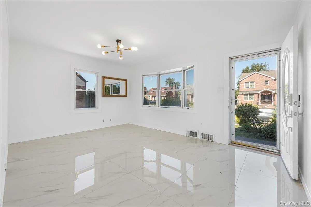 5 Edward Avenue, Oyster Bay, NY, 4 Bedrooms Bedrooms, 14 Rooms Rooms,2 BathroomsBathrooms,Residential,For Rent,Edward,0,1060698 5 Edward Avenue, Oyster Bay, NY, 4 Bedrooms Bedrooms, 14 Rooms Rooms,2 BathroomsBathrooms,Residential,For Rent,Edward,0,1060698