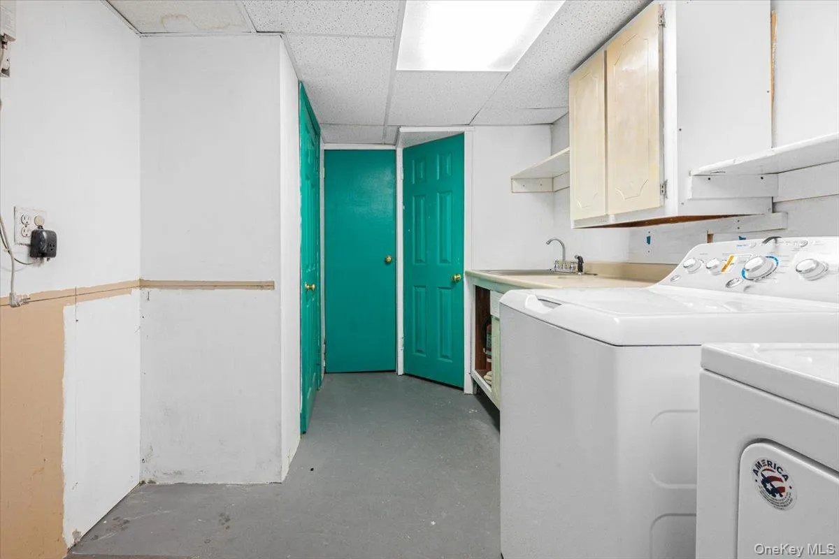 5 Edward Avenue, Oyster Bay, NY, 4 Bedrooms Bedrooms, 14 Rooms Rooms,2 BathroomsBathrooms,Residential,For Rent,Edward,0,1060698 5 Edward Avenue, Oyster Bay, NY, 4 Bedrooms Bedrooms, 14 Rooms Rooms,2 BathroomsBathrooms,Residential,For Rent,Edward,0,1060698