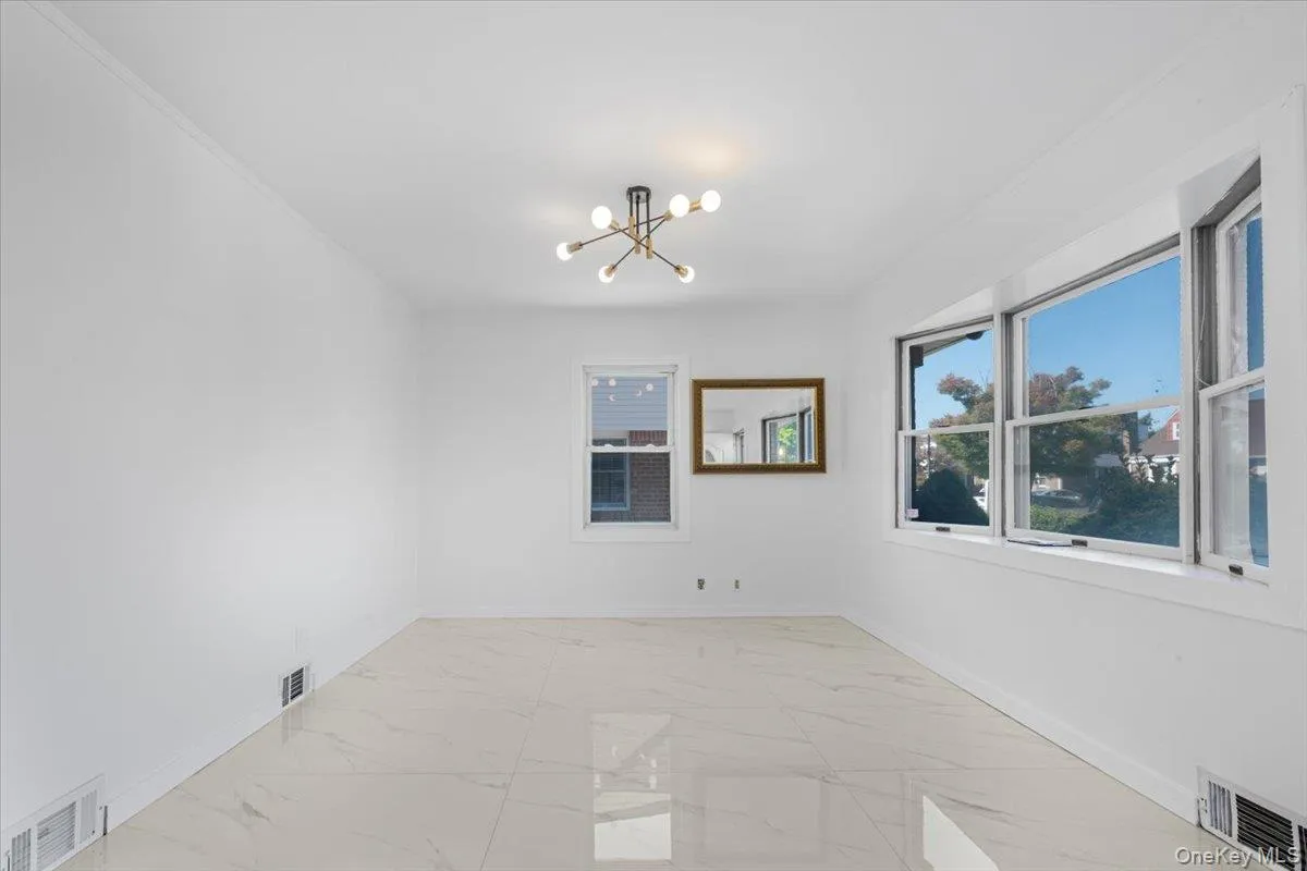 5 Edward Avenue, Oyster Bay, NY, 4 Bedrooms Bedrooms, 14 Rooms Rooms,2 BathroomsBathrooms,Residential,For Rent,Edward,0,1060698 5 Edward Avenue, Oyster Bay, NY, 4 Bedrooms Bedrooms, 14 Rooms Rooms,2 BathroomsBathrooms,Residential,For Rent,Edward,0,1060698