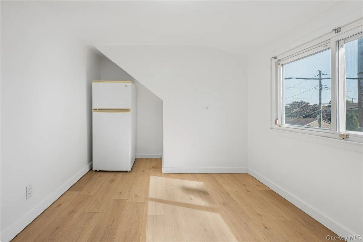 5 Edward Avenue, Oyster Bay, NY, 4 Bedrooms Bedrooms, 14 Rooms Rooms,2 BathroomsBathrooms,Residential,For Rent,Edward,0,1060698 5 Edward Avenue, Oyster Bay, NY, 4 Bedrooms Bedrooms, 14 Rooms Rooms,2 BathroomsBathrooms,Residential,For Rent,Edward,0,1060698