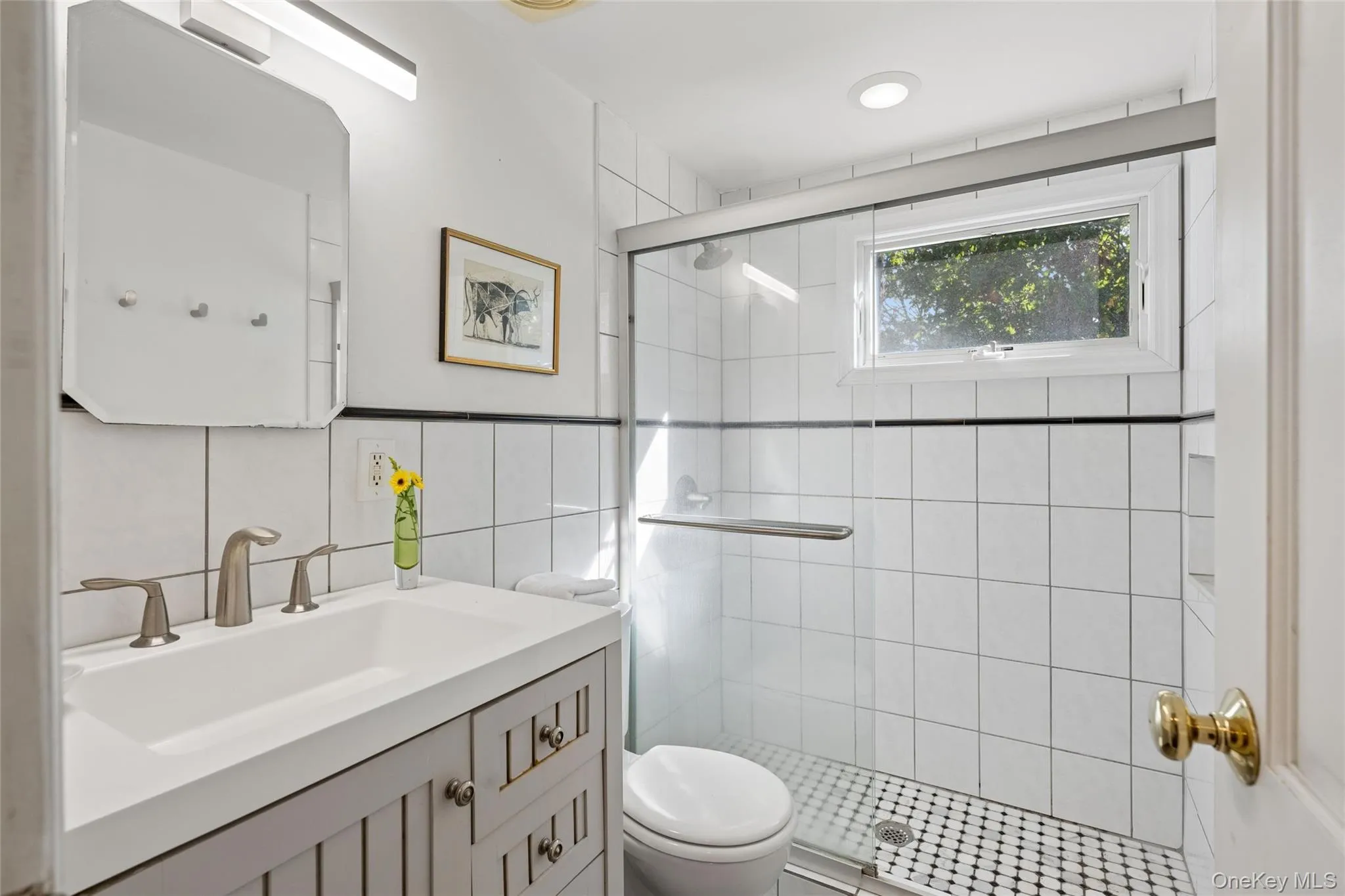 27 Ocean Avenue, Southampton, NY, 2 Bedrooms Bedrooms, 5 Rooms Rooms,1 BathroomBathrooms,Residential,For Rent,Ocean,0,1060700 27 Ocean Avenue, Southampton, NY, 2 Bedrooms Bedrooms, 5 Rooms Rooms,1 BathroomBathrooms,Residential,For Rent,Ocean,0,1060700