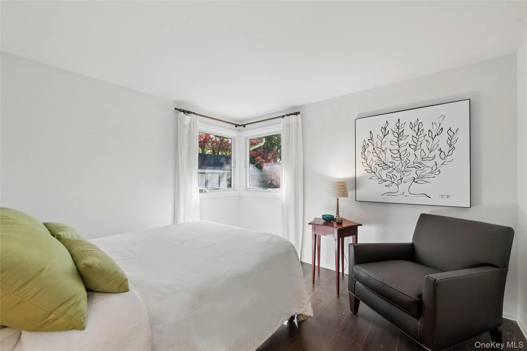 27 Ocean Avenue, Southampton, NY, 2 Bedrooms Bedrooms, 5 Rooms Rooms,1 BathroomBathrooms,Residential,For Rent,Ocean,0,1060700 27 Ocean Avenue, Southampton, NY, 2 Bedrooms Bedrooms, 5 Rooms Rooms,1 BathroomBathrooms,Residential,For Rent,Ocean,0,1060700