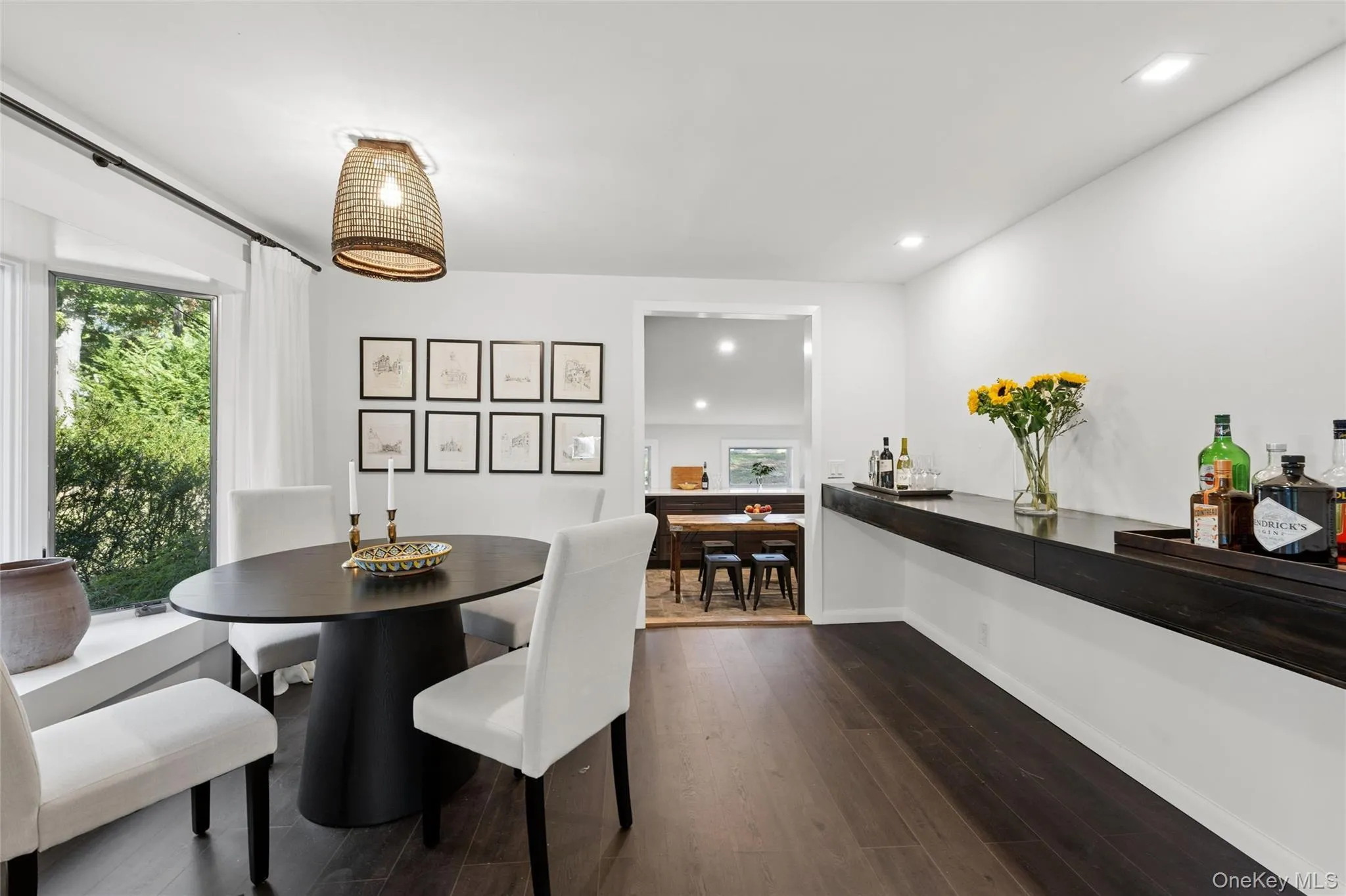 27 Ocean Avenue, Southampton, NY, 2 Bedrooms Bedrooms, 5 Rooms Rooms,1 BathroomBathrooms,Residential,For Rent,Ocean,0,1060700 27 Ocean Avenue, Southampton, NY, 2 Bedrooms Bedrooms, 5 Rooms Rooms,1 BathroomBathrooms,Residential,For Rent,Ocean,0,1060700
