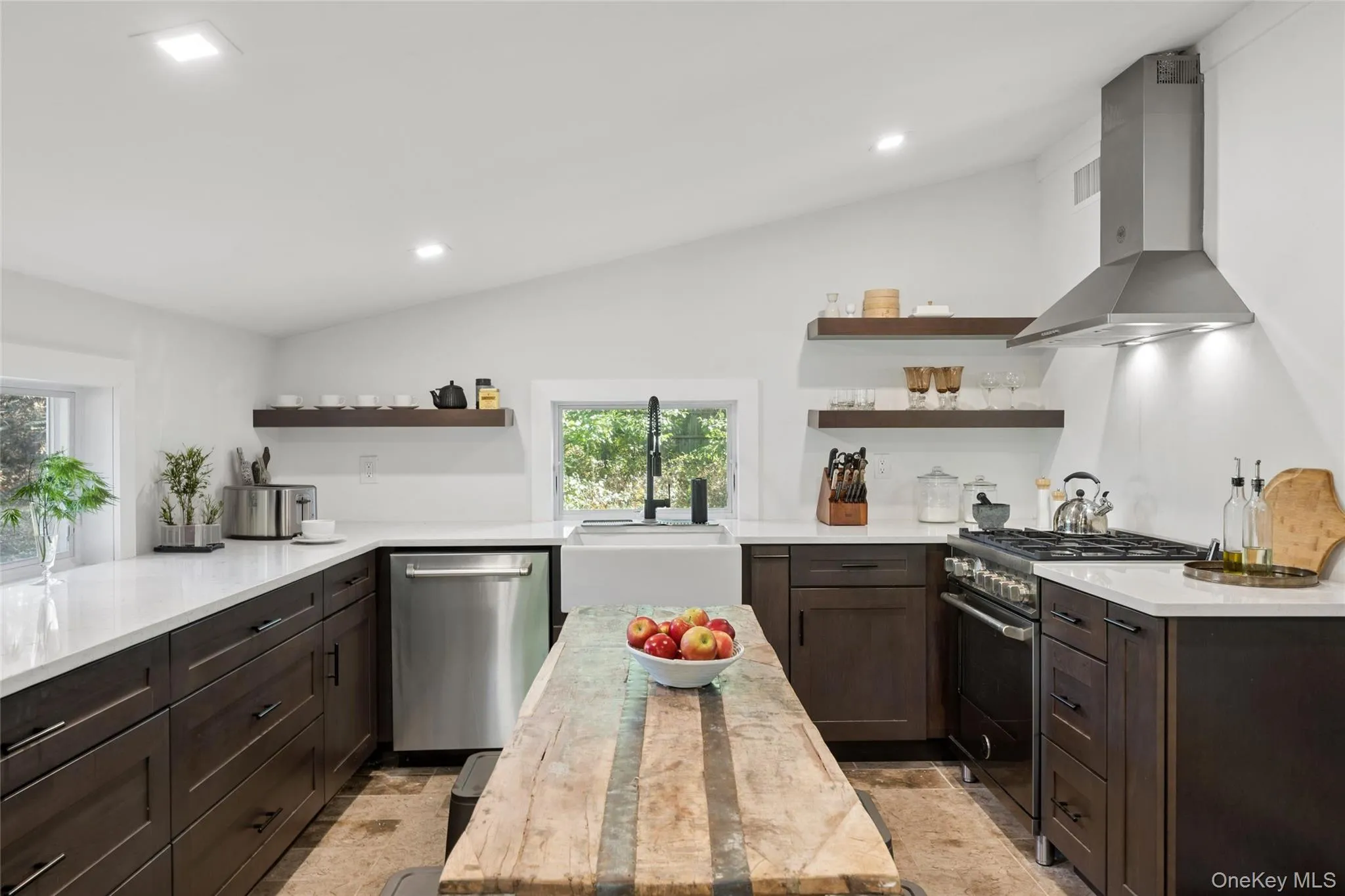 27 Ocean Avenue, Southampton, NY, 2 Bedrooms Bedrooms, 5 Rooms Rooms,1 BathroomBathrooms,Residential,For Rent,Ocean,0,1060700 27 Ocean Avenue, Southampton, NY, 2 Bedrooms Bedrooms, 5 Rooms Rooms,1 BathroomBathrooms,Residential,For Rent,Ocean,0,1060700