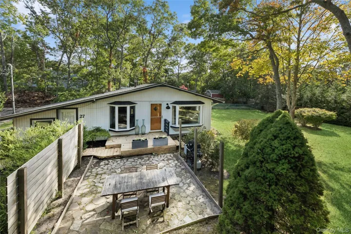 27 Ocean Avenue, Southampton, New York 11946