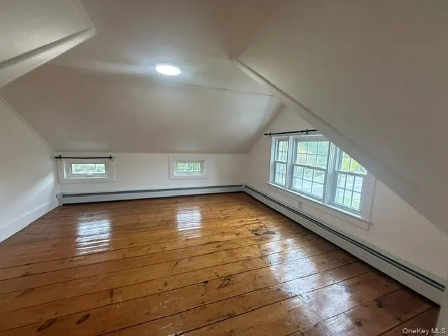 2nd bedroom upstairs, 2nd bedroom upstairs,