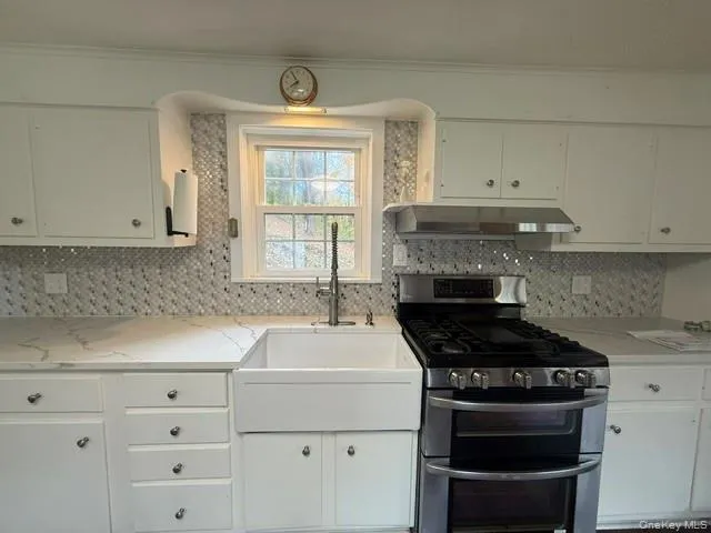 1290 Lakes Road, Monroe, NY, 1 Bedroom Bedrooms, 5 Room Rooms,1 BathroomBathrooms,Residential Lease,For Rent,Lakes,0,1060701 1290 Lakes Road, Monroe, NY, 1 Bedroom Bedrooms, 5 Room Rooms,1 BathroomBathrooms,Residential Lease,For Rent,Lakes,0,1060701