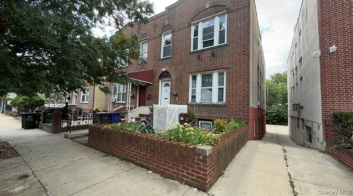 50-56 41st Street, New York, NY, 4 Bedroom Bedrooms, 5 Room Rooms,1 BathroomBathrooms,Residential Lease,For Rent,41st,0,1060713 50-56 41st Street, New York, NY, 4 Bedroom Bedrooms, 5 Room Rooms,1 BathroomBathrooms,Residential Lease,For Rent,41st,0,1060713