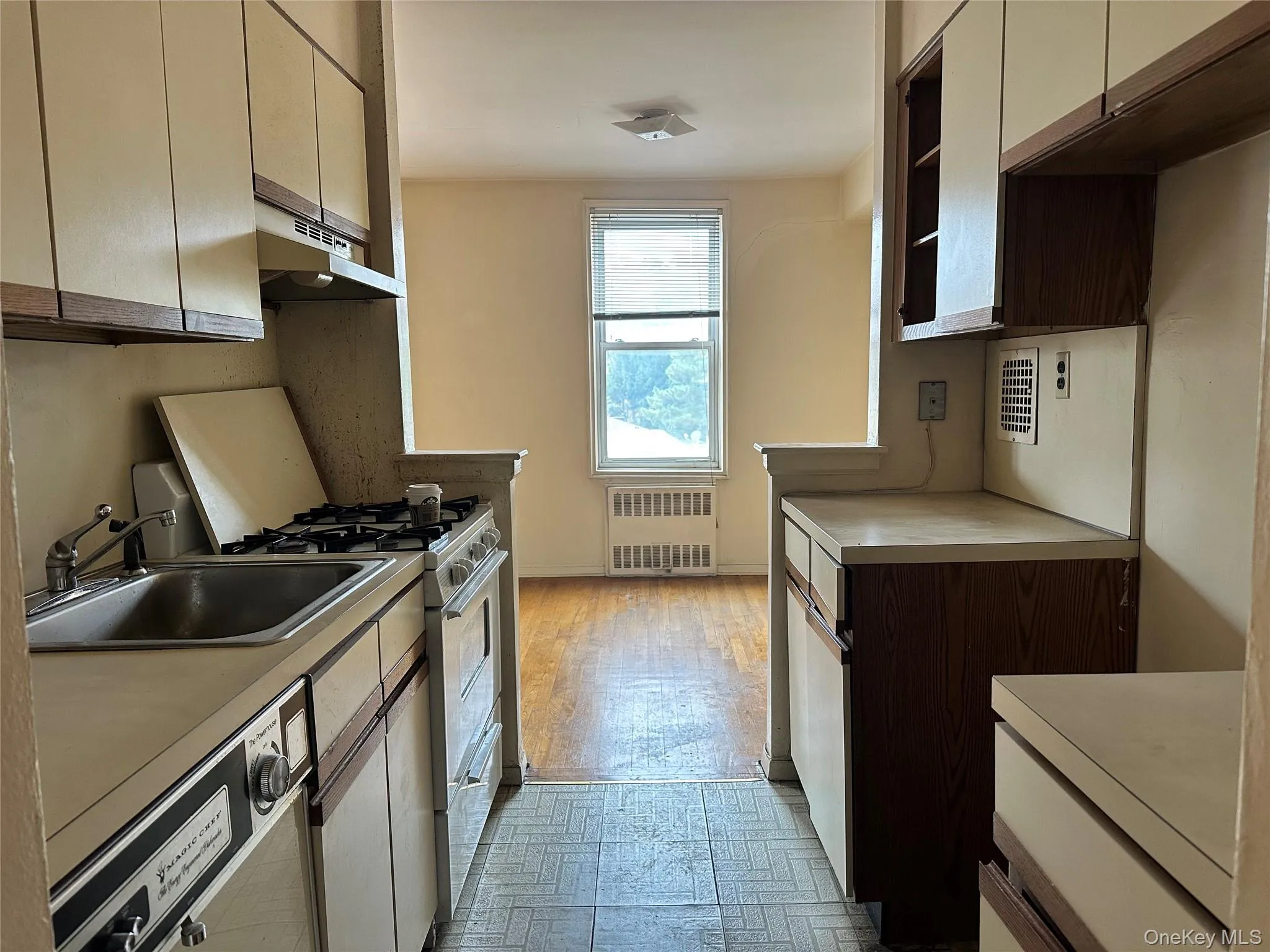 5775 Mosholu Avenue, New York, NY, 2 Bedrooms Bedrooms, 5 Rooms Rooms,2 BathroomsBathrooms,Residential,For Rent,Mosholu,0,1060716 5775 Mosholu Avenue, New York, NY, 2 Bedrooms Bedrooms, 5 Rooms Rooms,2 BathroomsBathrooms,Residential,For Rent,Mosholu,0,1060716