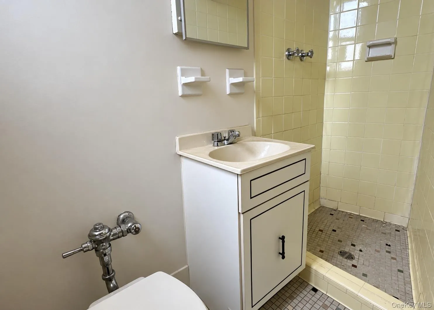 5775 Mosholu Avenue, New York, NY, 2 Bedrooms Bedrooms, 5 Rooms Rooms,2 BathroomsBathrooms,Residential,For Rent,Mosholu,0,1060716 5775 Mosholu Avenue, New York, NY, 2 Bedrooms Bedrooms, 5 Rooms Rooms,2 BathroomsBathrooms,Residential,For Rent,Mosholu,0,1060716