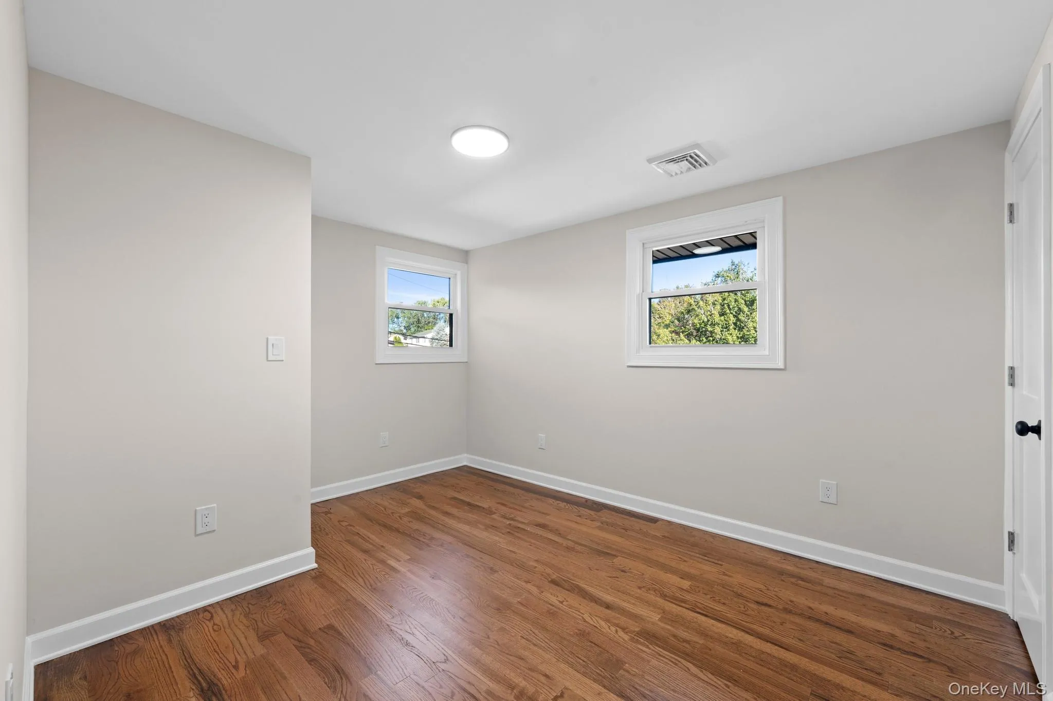 1 Medford Lane, Huntington, NY, 4 Bedrooms Bedrooms, 11 Rooms Rooms,2 BathroomsBathrooms,Residential,For Rent,Medford,0,1060731 1 Medford Lane, Huntington, NY, 4 Bedrooms Bedrooms, 11 Rooms Rooms,2 BathroomsBathrooms,Residential,For Rent,Medford,0,1060731