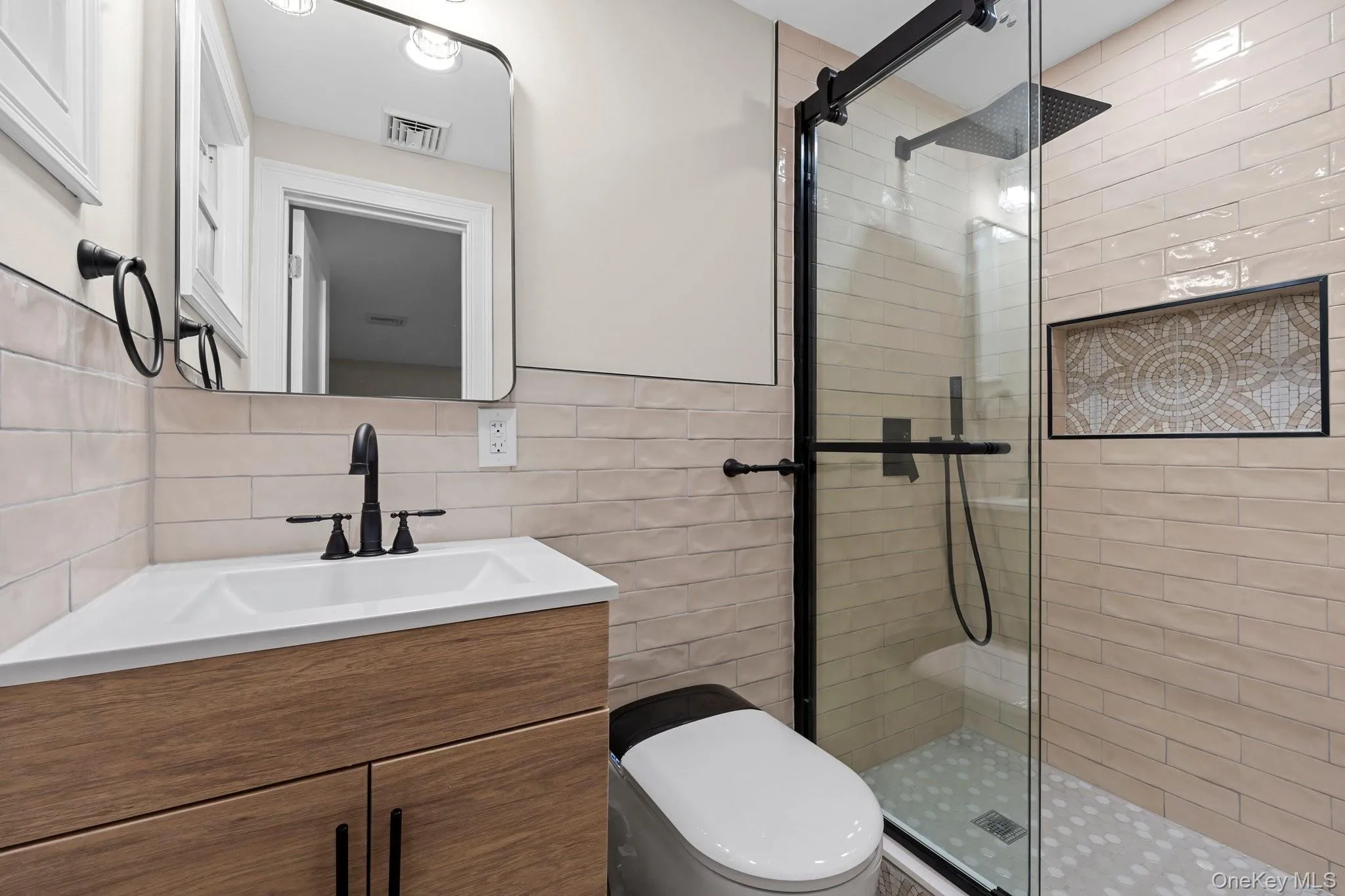 1 Medford Lane, Huntington, NY, 4 Bedrooms Bedrooms, 11 Rooms Rooms,2 BathroomsBathrooms,Residential,For Rent,Medford,0,1060731 1 Medford Lane, Huntington, NY, 4 Bedrooms Bedrooms, 11 Rooms Rooms,2 BathroomsBathrooms,Residential,For Rent,Medford,0,1060731