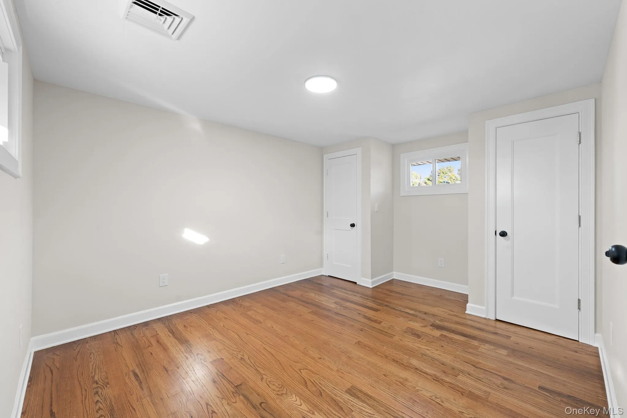1 Medford Lane, Huntington, NY, 4 Bedrooms Bedrooms, 11 Rooms Rooms,2 BathroomsBathrooms,Residential,For Rent,Medford,0,1060731 1 Medford Lane, Huntington, NY, 4 Bedrooms Bedrooms, 11 Rooms Rooms,2 BathroomsBathrooms,Residential,For Rent,Medford,0,1060731