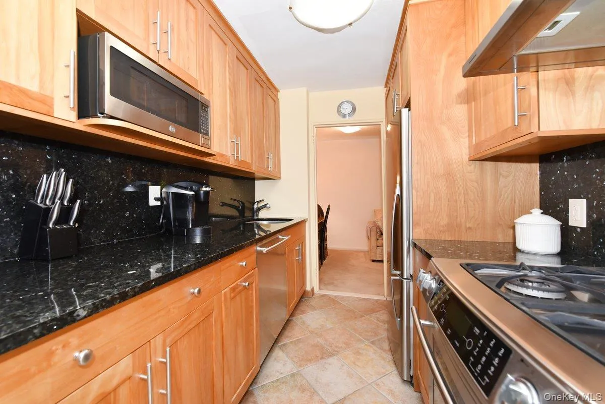 6 Birchwood Court, Hempstead, NY, 1 Bedroom Bedrooms, 5 Rooms Rooms,1 BathroomBathrooms,Residential,For Rent,Birchwood,0,1060738 6 Birchwood Court, Hempstead, NY, 1 Bedroom Bedrooms, 5 Rooms Rooms,1 BathroomBathrooms,Residential,For Rent,Birchwood,0,1060738