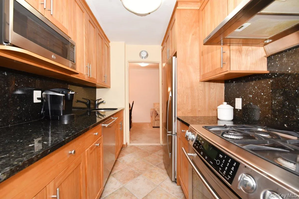6 Birchwood Court, Hempstead, NY, 1 Bedroom Bedrooms, 5 Rooms Rooms,1 BathroomBathrooms,Residential,For Rent,Birchwood,0,1060738 6 Birchwood Court, Hempstead, NY, 1 Bedroom Bedrooms, 5 Rooms Rooms,1 BathroomBathrooms,Residential,For Rent,Birchwood,0,1060738