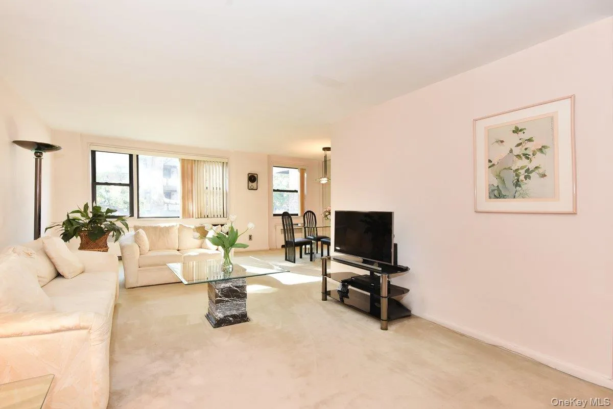 6 Birchwood Court, Hempstead, NY, 1 Bedroom Bedrooms, 5 Rooms Rooms,1 BathroomBathrooms,Residential,For Rent,Birchwood,0,1060738 6 Birchwood Court, Hempstead, NY, 1 Bedroom Bedrooms, 5 Rooms Rooms,1 BathroomBathrooms,Residential,For Rent,Birchwood,0,1060738