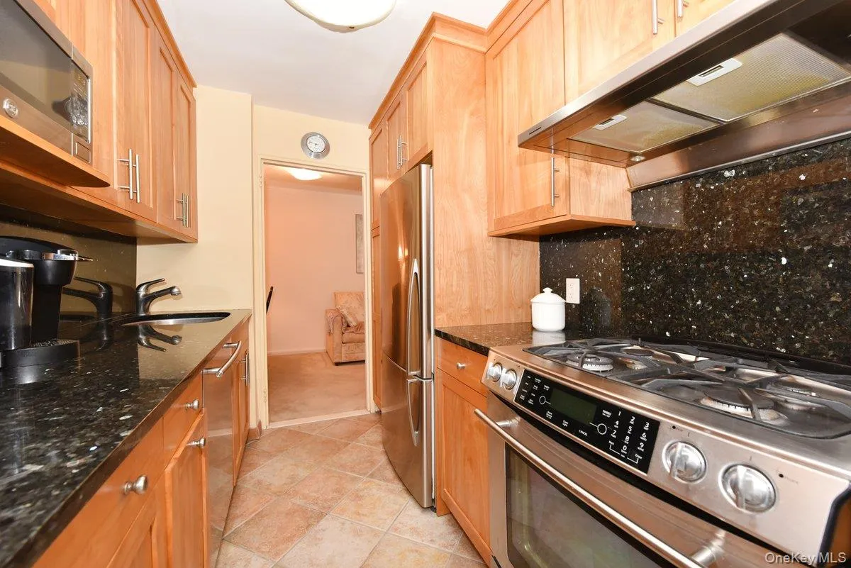 6 Birchwood Court, Hempstead, NY, 1 Bedroom Bedrooms, 5 Rooms Rooms,1 BathroomBathrooms,Residential,For Rent,Birchwood,0,1060738 6 Birchwood Court, Hempstead, NY, 1 Bedroom Bedrooms, 5 Rooms Rooms,1 BathroomBathrooms,Residential,For Rent,Birchwood,0,1060738