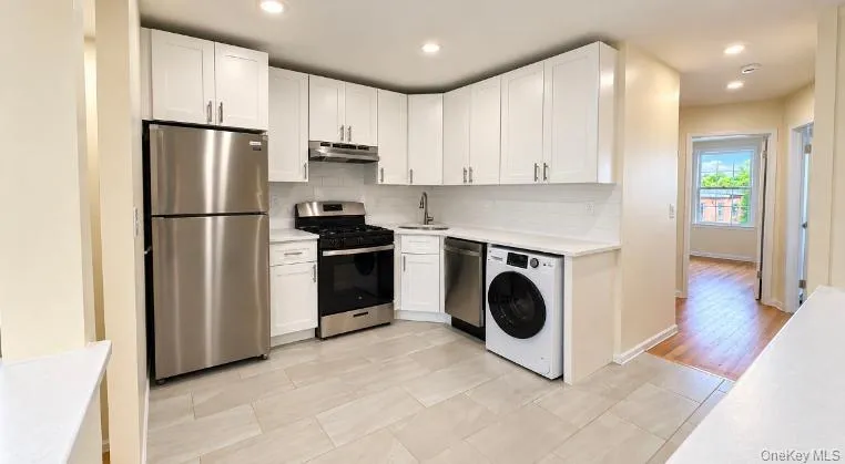 14454 Willets Point Boulevard, New York, NY, 2 Bedroom Bedrooms, 5 Room Rooms,1 BathroomBathrooms,Residential Lease,For Rent,Willets Point,0,1060739 14454 Willets Point Boulevard, New York, NY, 2 Bedroom Bedrooms, 5 Room Rooms,1 BathroomBathrooms,Residential Lease,For Rent,Willets Point,0,1060739