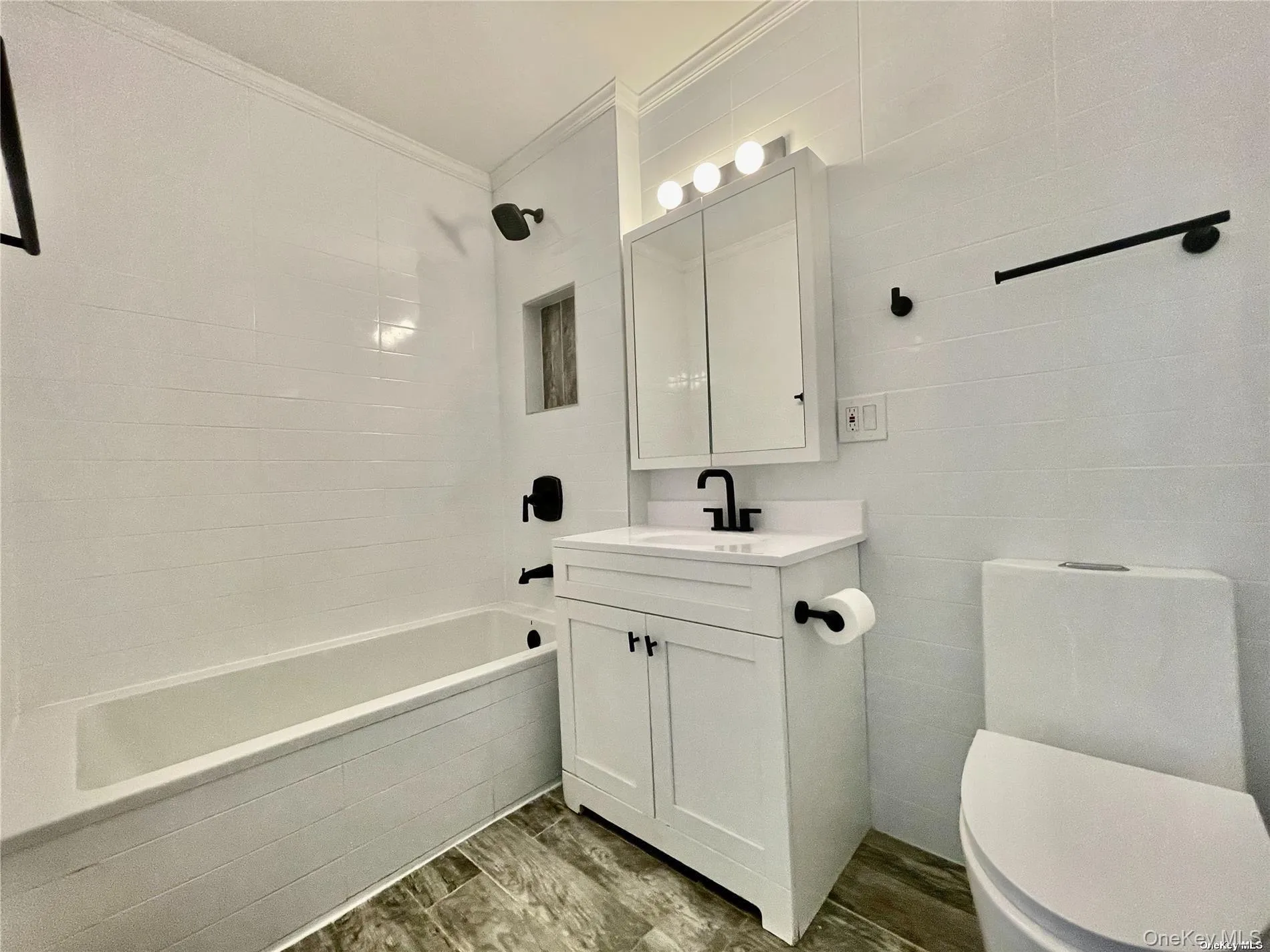 74-13 Hillmeyer, New York, NY, 3 Bedroom Bedrooms, 5 Room Rooms,1 BathroomBathrooms,Residential Lease,For Rent,Hillmeyer,0,1060745 74-13 Hillmeyer, New York, NY, 3 Bedroom Bedrooms, 5 Room Rooms,1 BathroomBathrooms,Residential Lease,For Rent,Hillmeyer,0,1060745