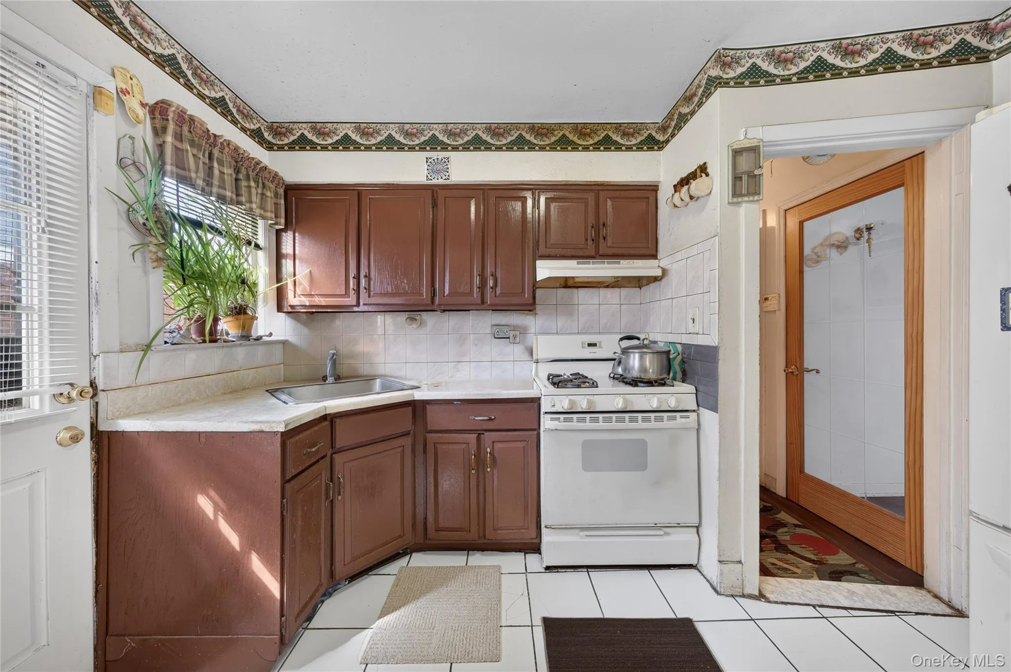 31 Circle Drive, Hempstead, NY, 3 Bedrooms Bedrooms, 6 Rooms Rooms,1 BathroomBathrooms,Residential,For Rent,Circle,0,1060752 31 Circle Drive, Hempstead, NY, 3 Bedrooms Bedrooms, 6 Rooms Rooms,1 BathroomBathrooms,Residential,For Rent,Circle,0,1060752
