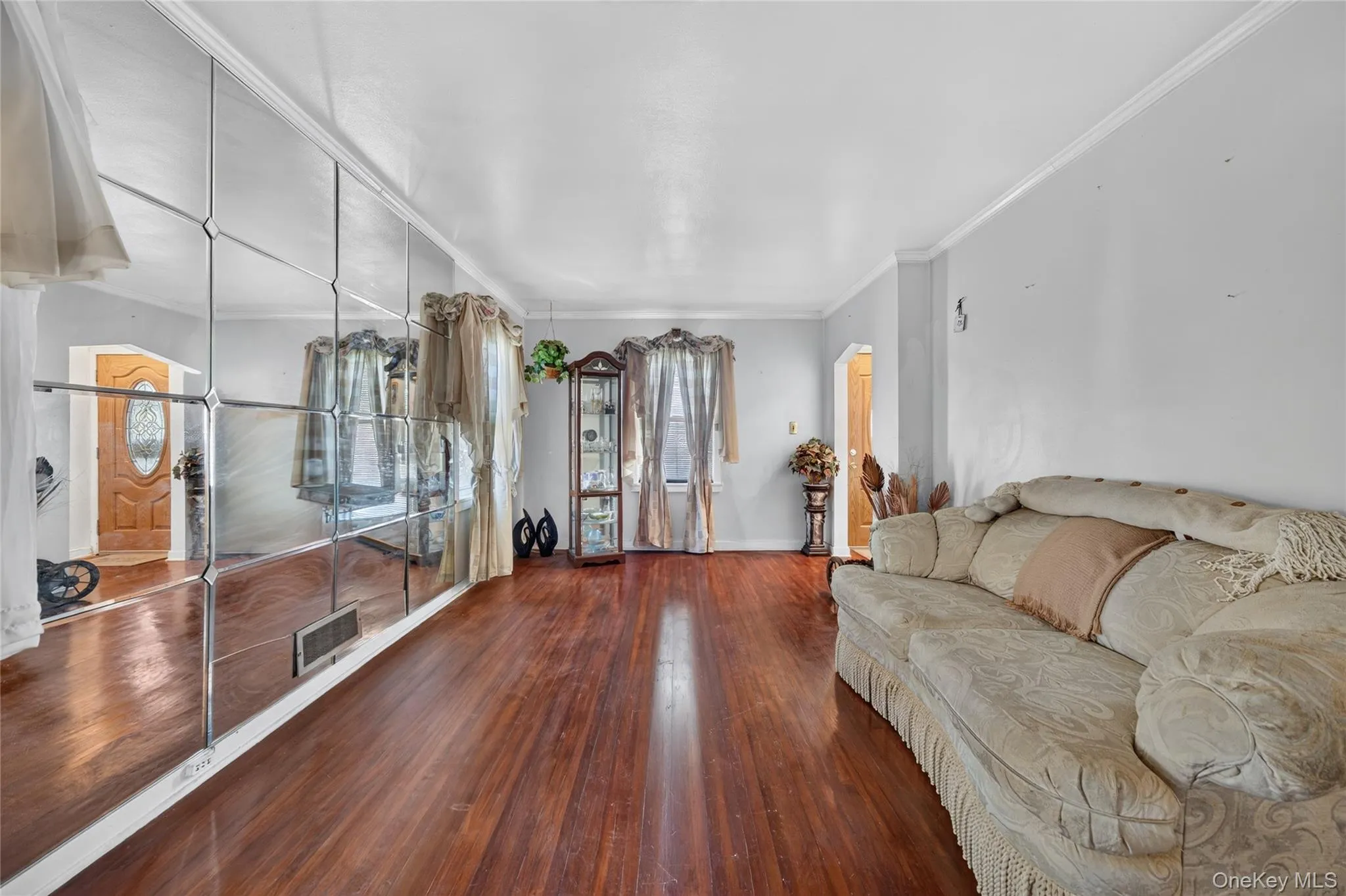 31 Circle Drive, Hempstead, NY, 3 Bedrooms Bedrooms, 6 Rooms Rooms,1 BathroomBathrooms,Residential,For Rent,Circle,0,1060752 31 Circle Drive, Hempstead, NY, 3 Bedrooms Bedrooms, 6 Rooms Rooms,1 BathroomBathrooms,Residential,For Rent,Circle,0,1060752