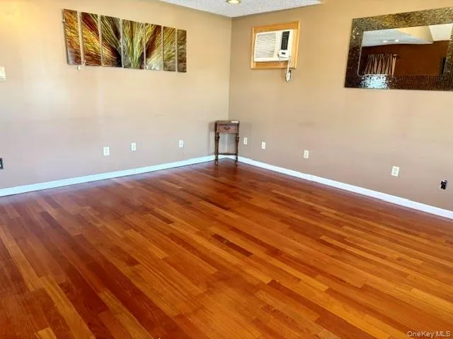1424 Cross Bay Boulevard, New York, NY, 4 Bedrooms Bedrooms, 6 Rooms Rooms,2 BathroomsBathrooms,Residential,For Rent,Cross Bay,0,1060754 1424 Cross Bay Boulevard, New York, NY, 4 Bedrooms Bedrooms, 6 Rooms Rooms,2 BathroomsBathrooms,Residential,For Rent,Cross Bay,0,1060754