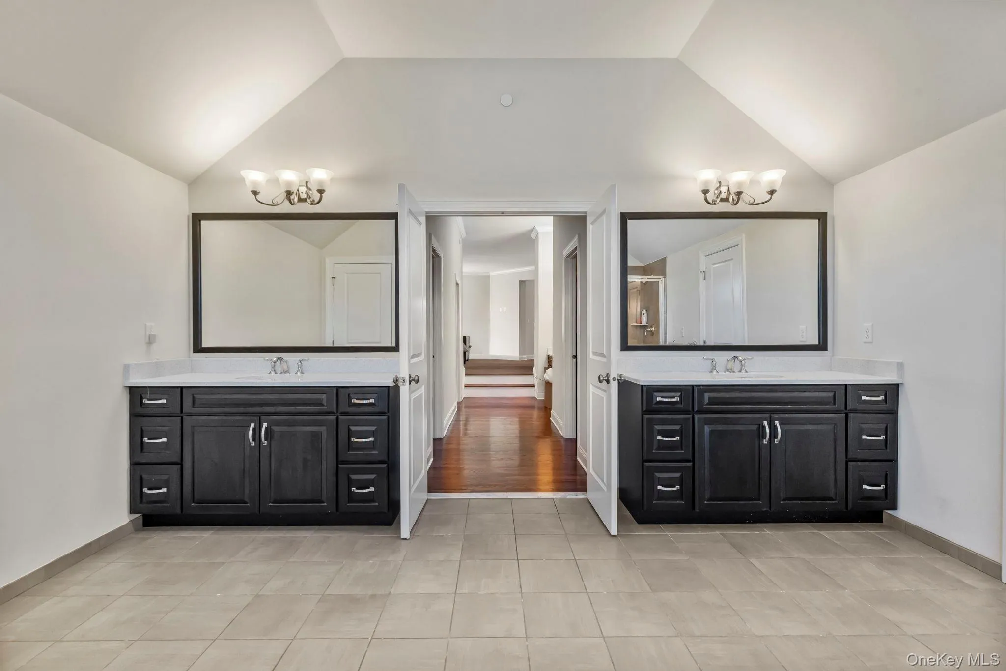 11 Fraydun Lane, Greenburgh, NY, 5 Bedrooms Bedrooms, 11 Rooms Rooms,5 BathroomsBathrooms,Residential,For Rent,Fraydun,0,1060760 11 Fraydun Lane, Greenburgh, NY, 5 Bedrooms Bedrooms, 11 Rooms Rooms,5 BathroomsBathrooms,Residential,For Rent,Fraydun,0,1060760