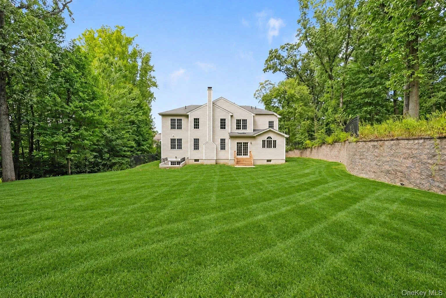 11 Fraydun Lane, Greenburgh, NY, 5 Bedrooms Bedrooms, 11 Rooms Rooms,5 BathroomsBathrooms,Residential,For Rent,Fraydun,0,1060760 11 Fraydun Lane, Greenburgh, NY, 5 Bedrooms Bedrooms, 11 Rooms Rooms,5 BathroomsBathrooms,Residential,For Rent,Fraydun,0,1060760