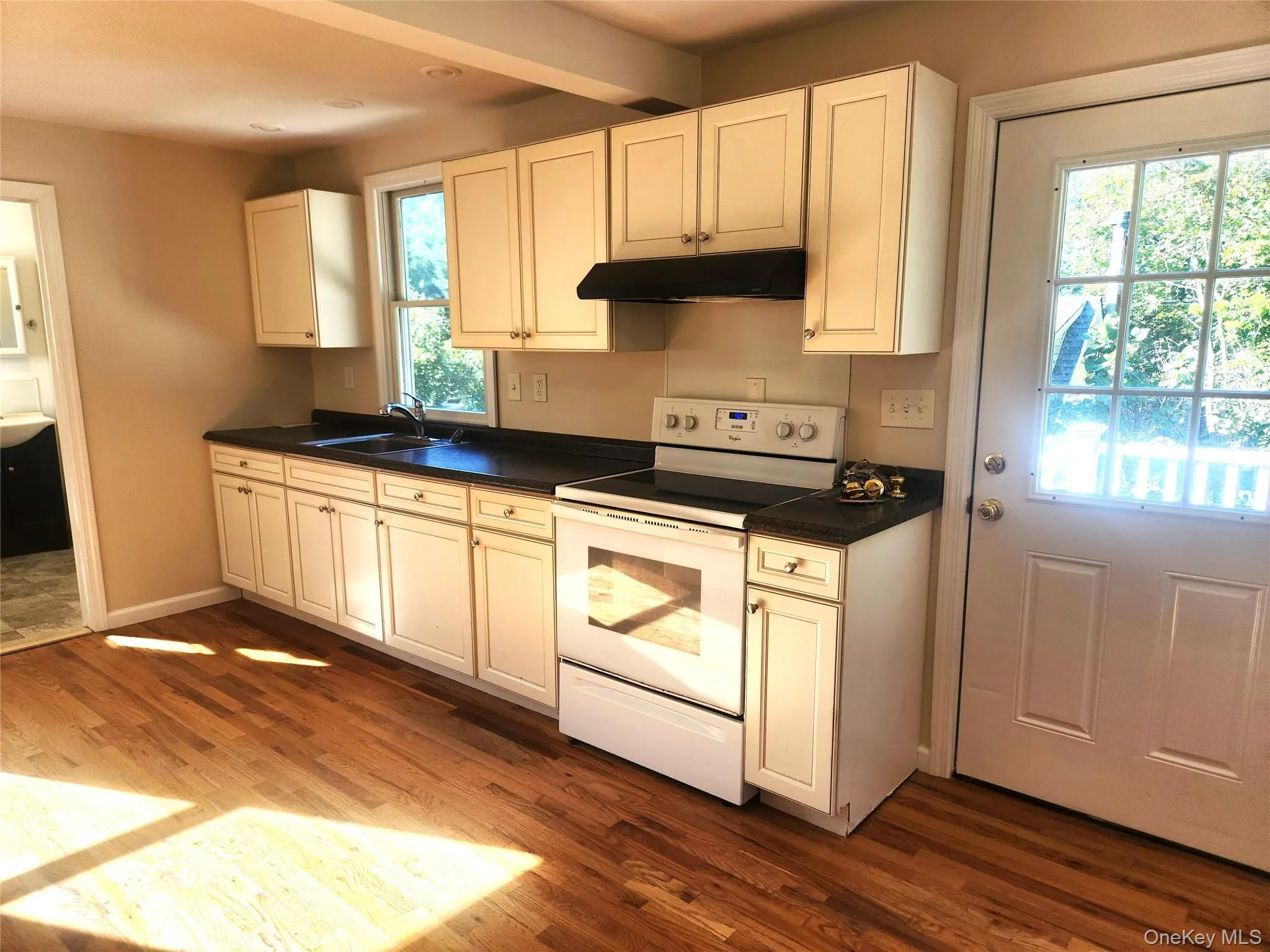48 Maple Road, Brookhaven, NY, 3 Bedroom Bedrooms, 5 Room Rooms,1 BathroomBathrooms,Residential Lease,For Rent,Maple,0,1060764 48 Maple Road, Brookhaven, NY, 3 Bedroom Bedrooms, 5 Room Rooms,1 BathroomBathrooms,Residential Lease,For Rent,Maple,0,1060764