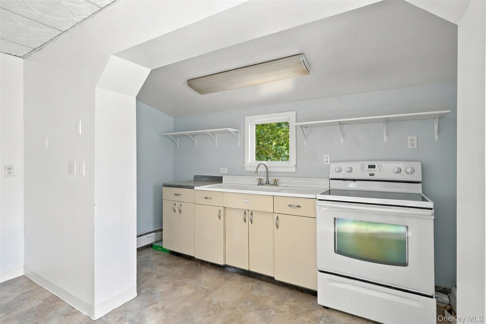 34 Mc Kinley Lane, Poughkeepsie, NY, 2 Bedrooms Bedrooms, 5 Rooms Rooms,1 BathroomBathrooms,Residential,For Rent,Mc Kinley,0,1060765 34 Mc Kinley Lane, Poughkeepsie, NY, 2 Bedrooms Bedrooms, 5 Rooms Rooms,1 BathroomBathrooms,Residential,For Rent,Mc Kinley,0,1060765