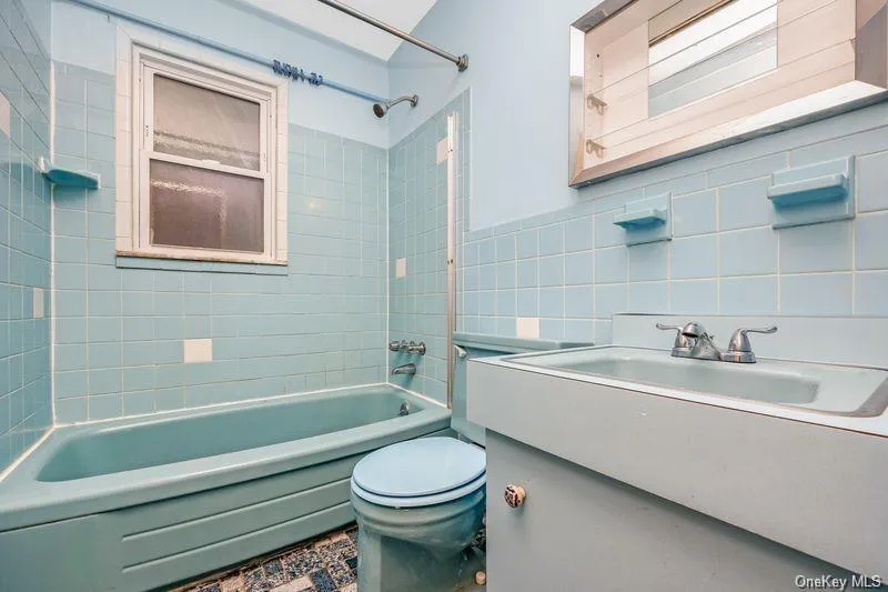 89 Catherine Avenue, Hempstead, NY, 5 Bedrooms Bedrooms, 12 Rooms Rooms,3 BathroomsBathrooms,Residential,For Rent,Catherine,0,1060769 89 Catherine Avenue, Hempstead, NY, 5 Bedrooms Bedrooms, 12 Rooms Rooms,3 BathroomsBathrooms,Residential,For Rent,Catherine,0,1060769