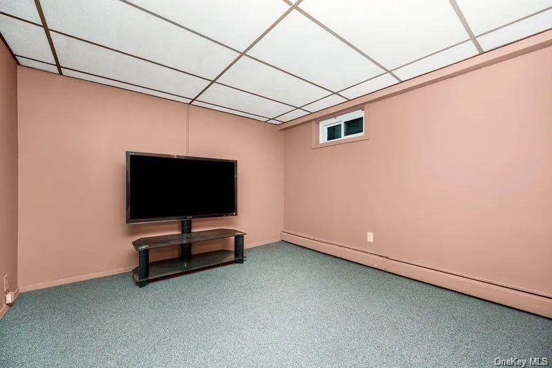 89 Catherine Avenue, Hempstead, NY, 5 Bedrooms Bedrooms, 12 Rooms Rooms,3 BathroomsBathrooms,Residential,For Rent,Catherine,0,1060769 89 Catherine Avenue, Hempstead, NY, 5 Bedrooms Bedrooms, 12 Rooms Rooms,3 BathroomsBathrooms,Residential,For Rent,Catherine,0,1060769