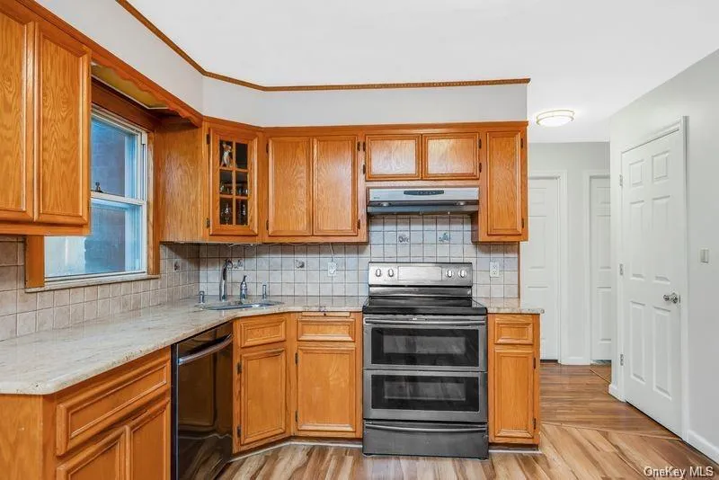 89 Catherine Avenue, Hempstead, NY, 5 Bedrooms Bedrooms, 12 Rooms Rooms,3 BathroomsBathrooms,Residential,For Rent,Catherine,0,1060769 89 Catherine Avenue, Hempstead, NY, 5 Bedrooms Bedrooms, 12 Rooms Rooms,3 BathroomsBathrooms,Residential,For Rent,Catherine,0,1060769