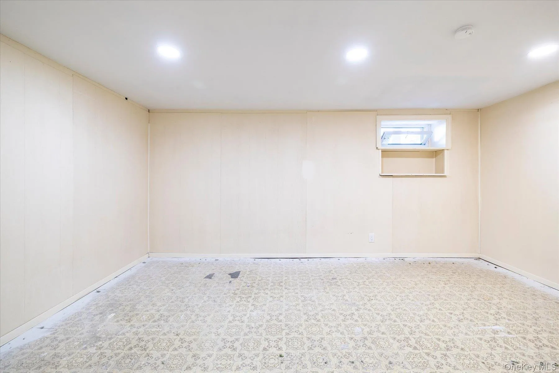 413 Greengrove Avenue, Hempstead, NY, 4 Bedrooms Bedrooms, 6 Rooms Rooms,2 BathroomsBathrooms,Residential,For Rent,Greengrove,0,1060774 413 Greengrove Avenue, Hempstead, NY, 4 Bedrooms Bedrooms, 6 Rooms Rooms,2 BathroomsBathrooms,Residential,For Rent,Greengrove,0,1060774