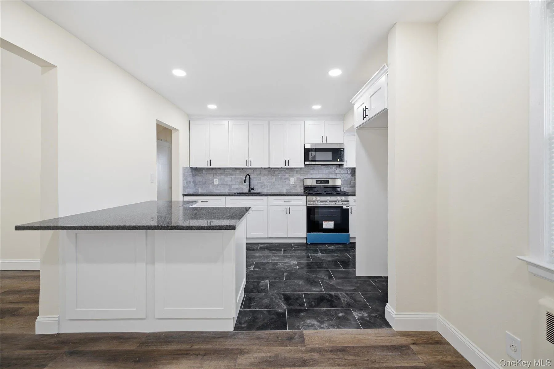413 Greengrove Avenue, Hempstead, NY, 4 Bedrooms Bedrooms, 6 Rooms Rooms,2 BathroomsBathrooms,Residential,For Rent,Greengrove,0,1060774 413 Greengrove Avenue, Hempstead, NY, 4 Bedrooms Bedrooms, 6 Rooms Rooms,2 BathroomsBathrooms,Residential,For Rent,Greengrove,0,1060774