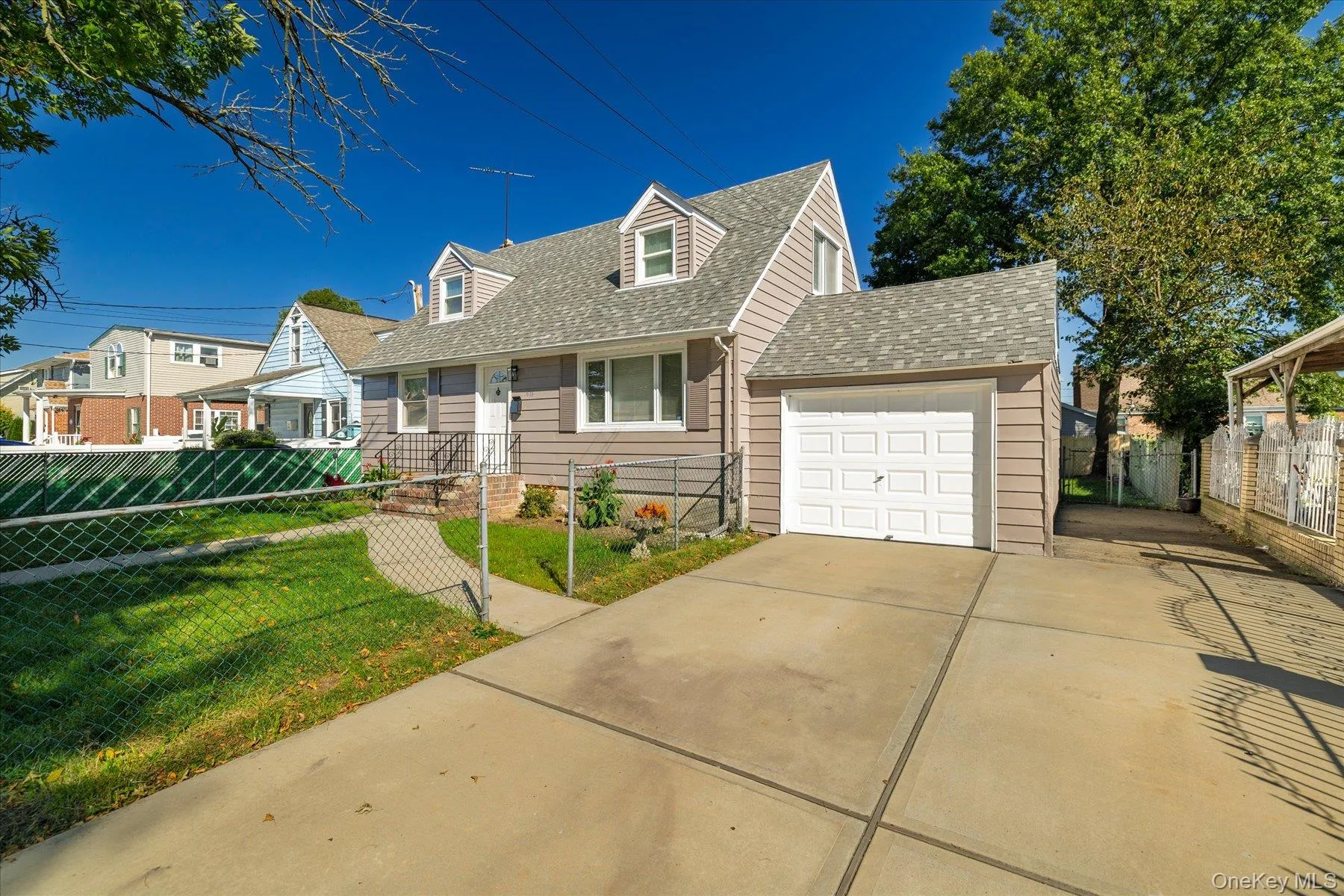 413 Greengrove Avenue, Hempstead, NY, 4 Bedrooms Bedrooms, 6 Rooms Rooms,2 BathroomsBathrooms,Residential,For Rent,Greengrove,0,1060774 413 Greengrove Avenue, Hempstead, NY, 4 Bedrooms Bedrooms, 6 Rooms Rooms,2 BathroomsBathrooms,Residential,For Rent,Greengrove,0,1060774