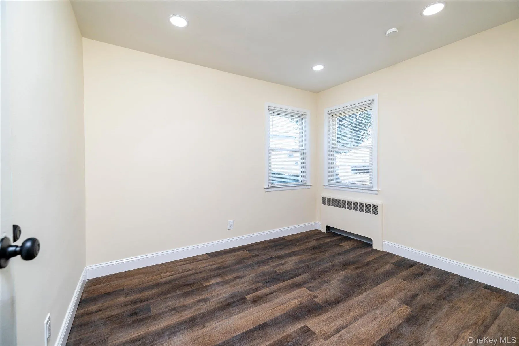 413 Greengrove Avenue, Hempstead, NY, 4 Bedrooms Bedrooms, 6 Rooms Rooms,2 BathroomsBathrooms,Residential,For Rent,Greengrove,0,1060774 413 Greengrove Avenue, Hempstead, NY, 4 Bedrooms Bedrooms, 6 Rooms Rooms,2 BathroomsBathrooms,Residential,For Rent,Greengrove,0,1060774