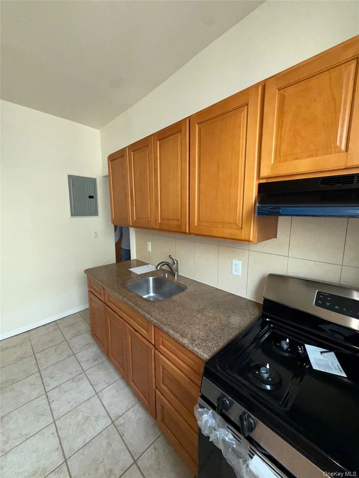 803 Saratoga Avenue, New York, NY, 2 Bedroom Bedrooms, 5 Room Rooms,1 BathroomBathrooms,Residential Lease,For Rent,Saratoga,0,1060776 803 Saratoga Avenue, New York, NY, 2 Bedroom Bedrooms, 5 Room Rooms,1 BathroomBathrooms,Residential Lease,For Rent,Saratoga,0,1060776