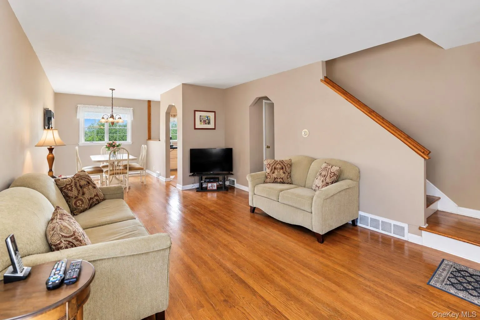 208 First Street, Yonkers, NY, 2 Bedrooms Bedrooms, 5 Rooms Rooms,1 BathroomBathrooms,Residential,For Rent,First,0,1060780 208 First Street, Yonkers, NY, 2 Bedrooms Bedrooms, 5 Rooms Rooms,1 BathroomBathrooms,Residential,For Rent,First,0,1060780