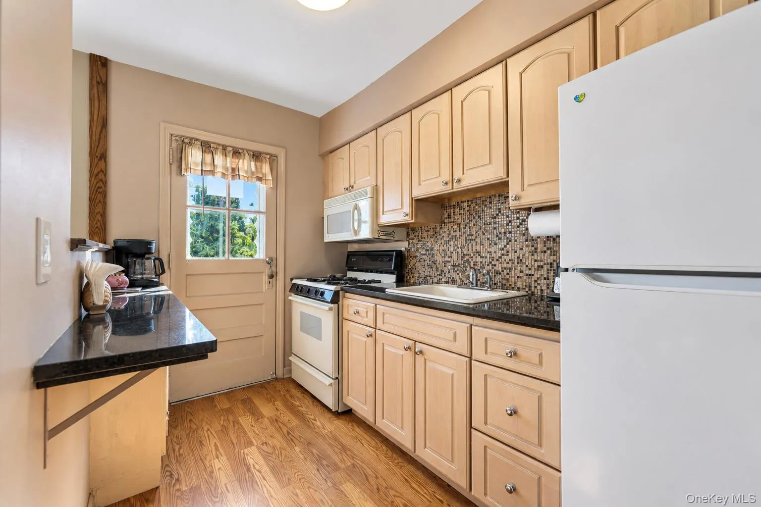 208 First Street, Yonkers, NY, 2 Bedrooms Bedrooms, 5 Rooms Rooms,1 BathroomBathrooms,Residential,For Rent,First,0,1060780 208 First Street, Yonkers, NY, 2 Bedrooms Bedrooms, 5 Rooms Rooms,1 BathroomBathrooms,Residential,For Rent,First,0,1060780