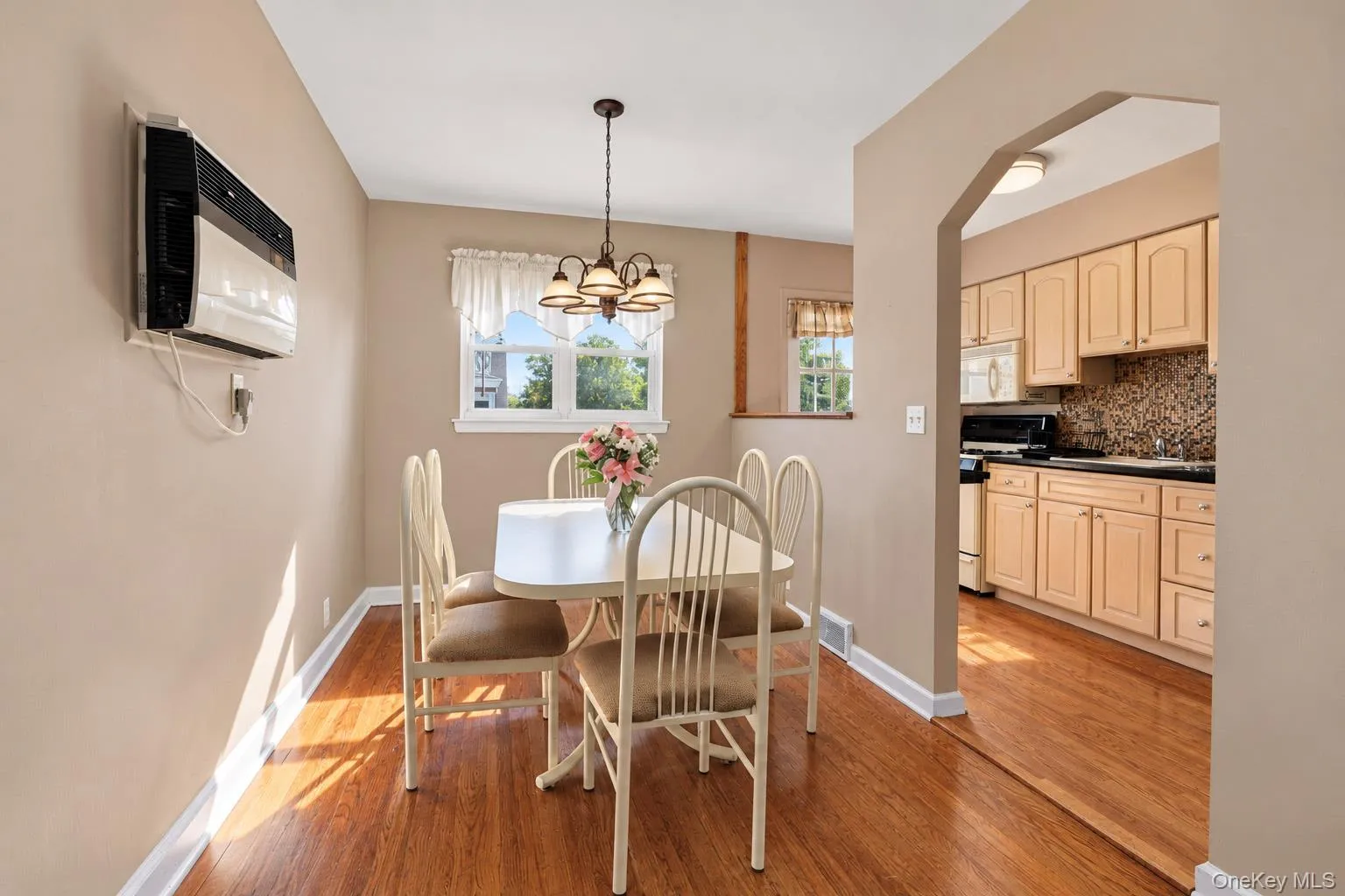 208 First Street, Yonkers, NY, 2 Bedrooms Bedrooms, 5 Rooms Rooms,1 BathroomBathrooms,Residential,For Rent,First,0,1060780 208 First Street, Yonkers, NY, 2 Bedrooms Bedrooms, 5 Rooms Rooms,1 BathroomBathrooms,Residential,For Rent,First,0,1060780