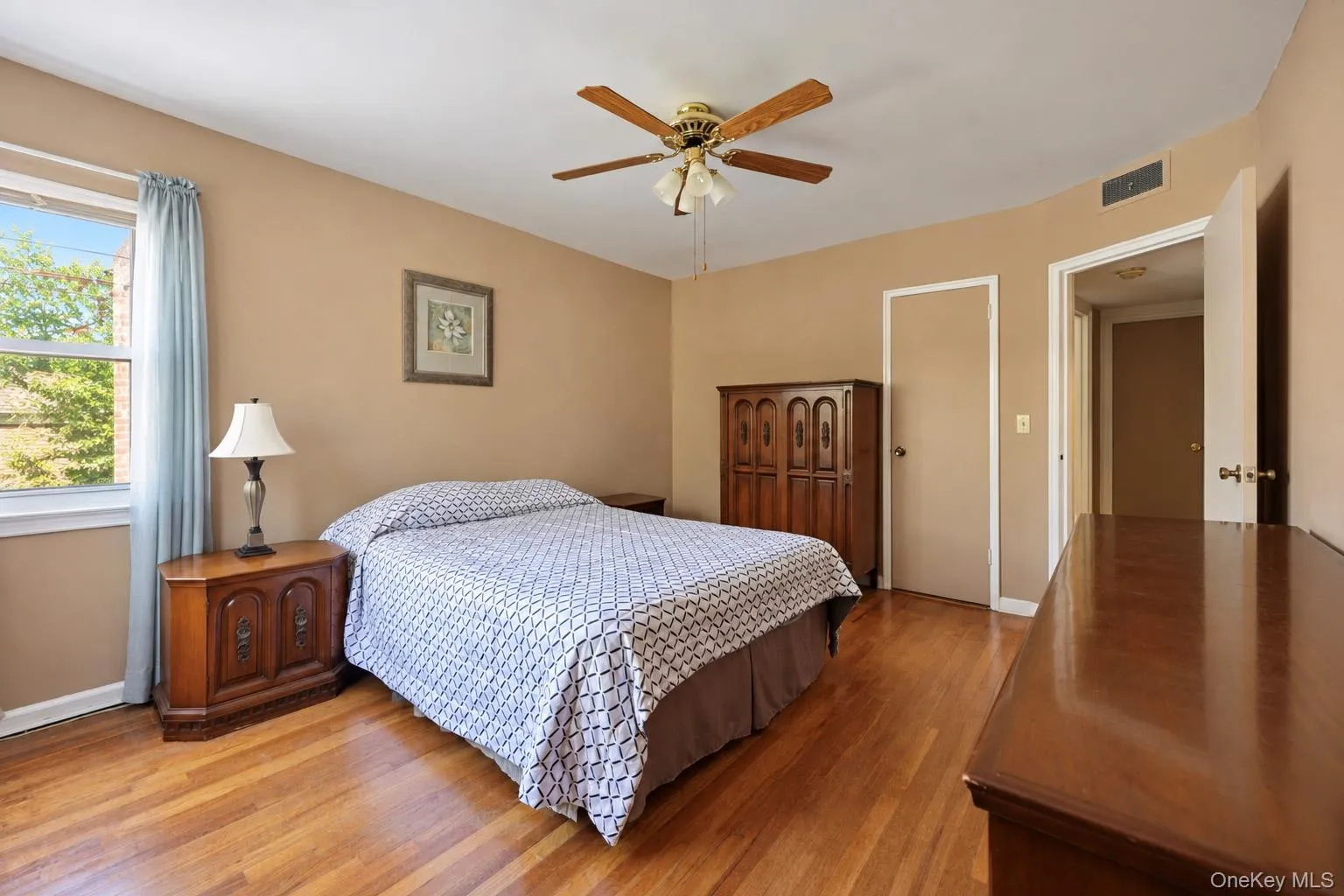 208 First Street, Yonkers, NY, 2 Bedrooms Bedrooms, 5 Rooms Rooms,1 BathroomBathrooms,Residential,For Rent,First,0,1060780 208 First Street, Yonkers, NY, 2 Bedrooms Bedrooms, 5 Rooms Rooms,1 BathroomBathrooms,Residential,For Rent,First,0,1060780