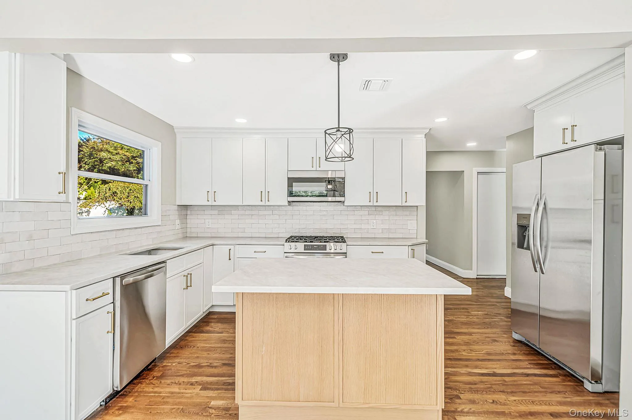84 Empress Pines Drive, Smithtown, NY, 4 Bedrooms Bedrooms, 11 Rooms Rooms,2 BathroomsBathrooms,Residential,For Rent,Empress Pines,0,1060781 84 Empress Pines Drive, Smithtown, NY, 4 Bedrooms Bedrooms, 11 Rooms Rooms,2 BathroomsBathrooms,Residential,For Rent,Empress Pines,0,1060781
