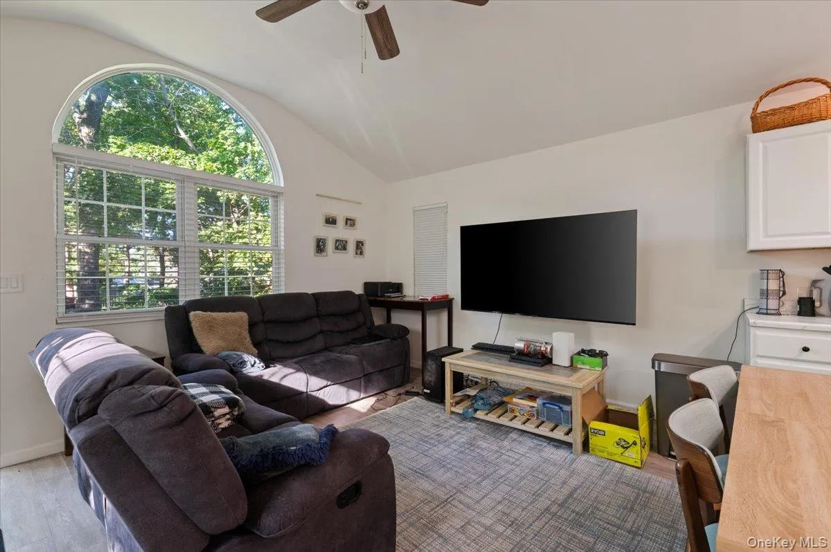 30 Ormond Avenue, Brookhaven, NY, 2 Bedrooms Bedrooms, 4 Rooms Rooms,1 BathroomBathrooms,Residential,For Rent,Ormond,0,1060785 30 Ormond Avenue, Brookhaven, NY, 2 Bedrooms Bedrooms, 4 Rooms Rooms,1 BathroomBathrooms,Residential,For Rent,Ormond,0,1060785