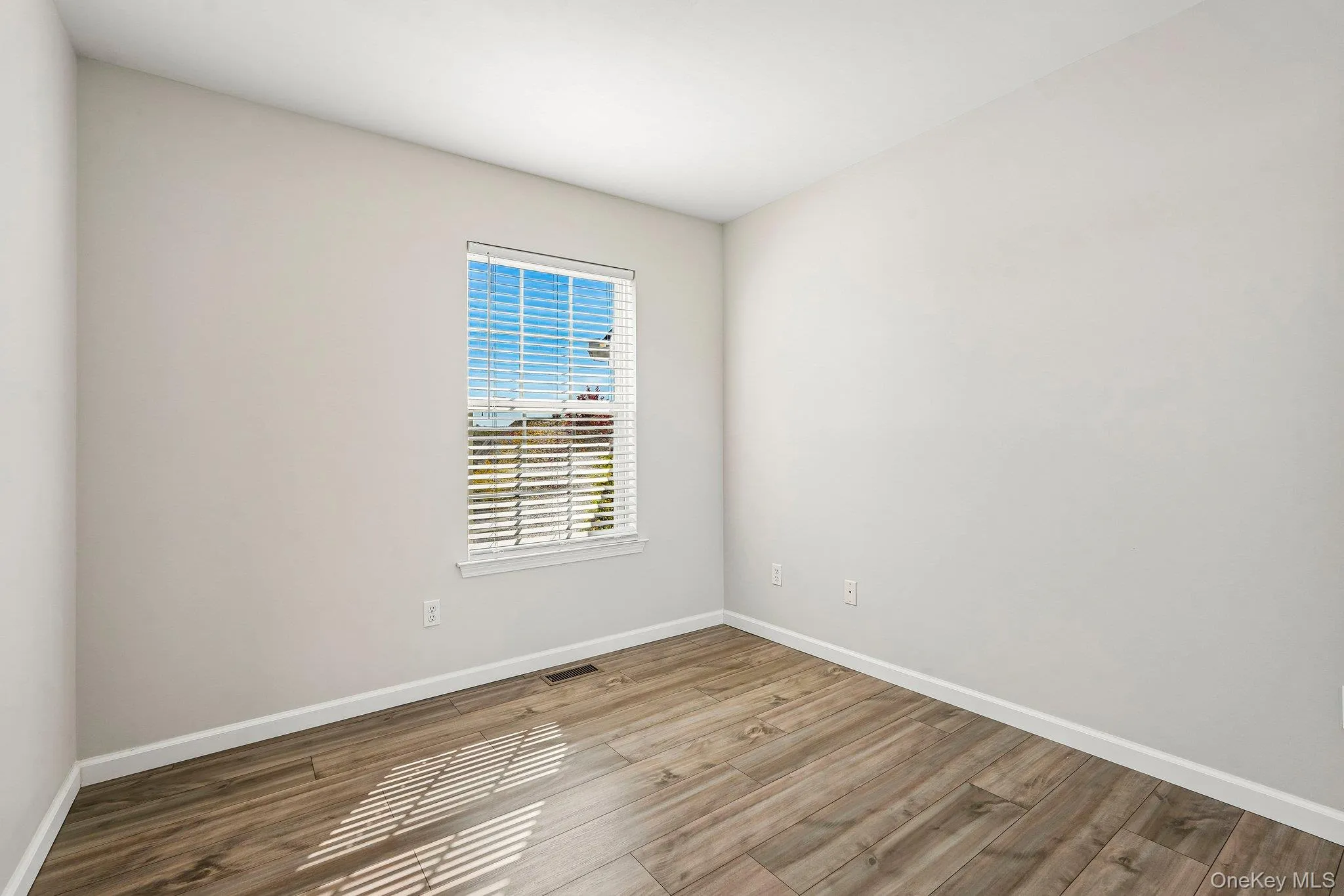 109 Barr Lane, Monroe, NY, 3 Bedrooms Bedrooms, 8 Rooms Rooms,2 BathroomsBathrooms,Residential,For Rent,Barr,0,1060787 109 Barr Lane, Monroe, NY, 3 Bedrooms Bedrooms, 8 Rooms Rooms,2 BathroomsBathrooms,Residential,For Rent,Barr,0,1060787