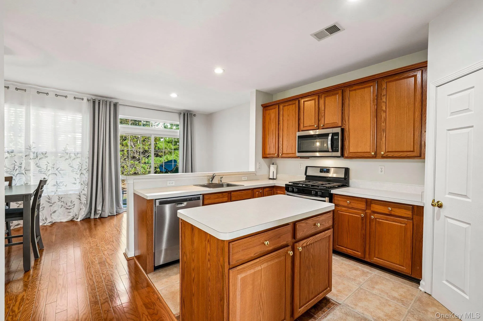 109 Barr Lane, Monroe, NY, 3 Bedrooms Bedrooms, 8 Rooms Rooms,2 BathroomsBathrooms,Residential,For Rent,Barr,0,1060787 109 Barr Lane, Monroe, NY, 3 Bedrooms Bedrooms, 8 Rooms Rooms,2 BathroomsBathrooms,Residential,For Rent,Barr,0,1060787