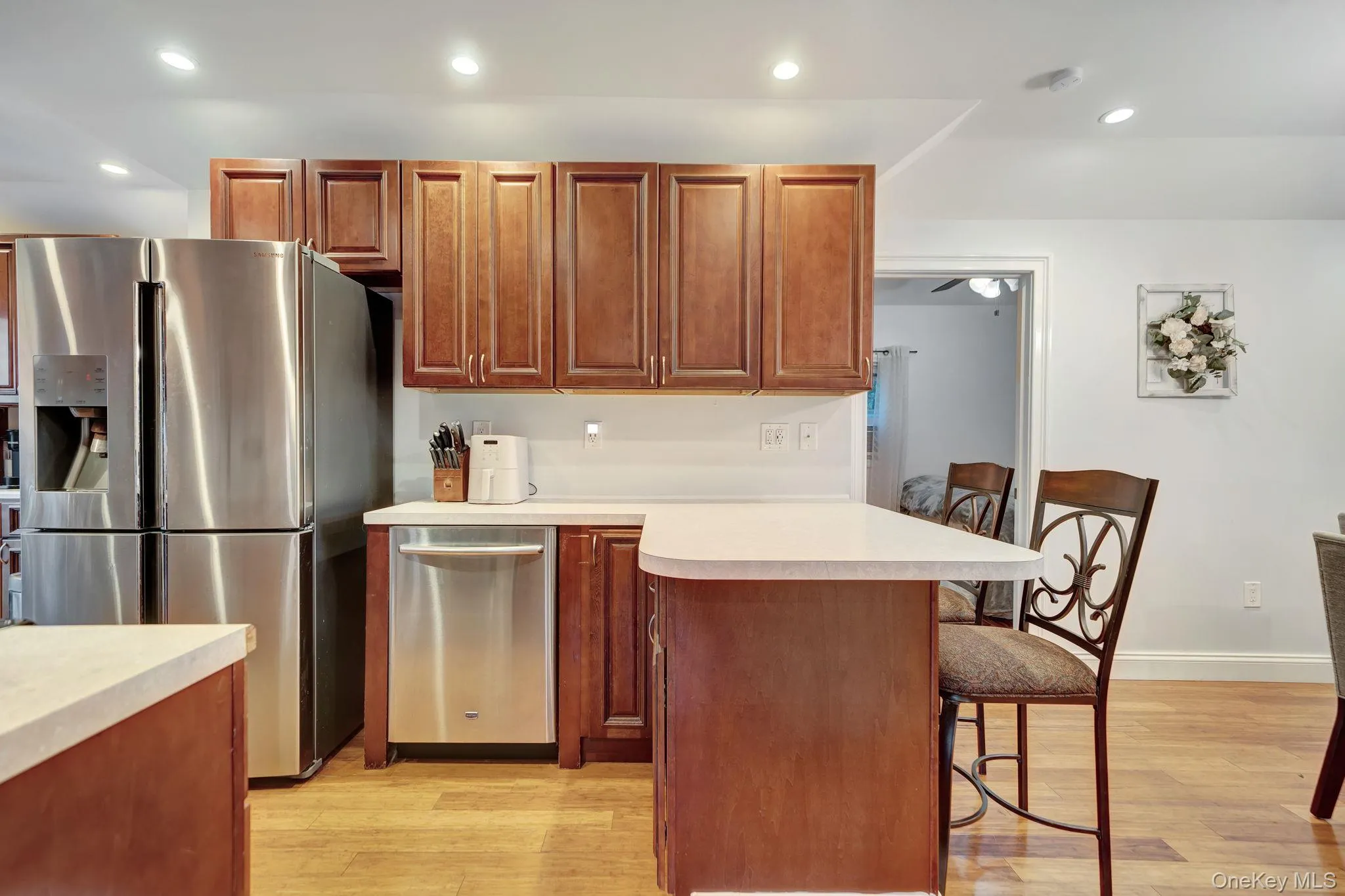 629 East Drive, Babylon, NY, 3 Bedrooms Bedrooms, 6 Rooms Rooms,1 BathroomBathrooms,Residential,For Rent,East,0,1060790 629 East Drive, Babylon, NY, 3 Bedrooms Bedrooms, 6 Rooms Rooms,1 BathroomBathrooms,Residential,For Rent,East,0,1060790