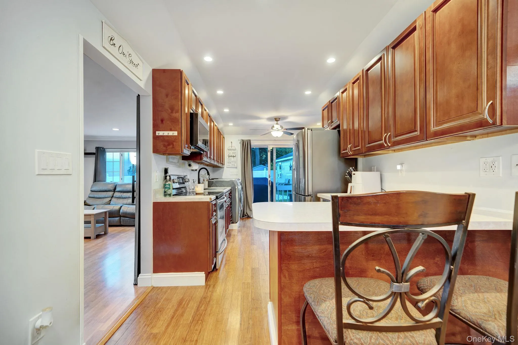 629 East Drive, Babylon, NY, 3 Bedrooms Bedrooms, 6 Rooms Rooms,1 BathroomBathrooms,Residential,For Rent,East,0,1060790 629 East Drive, Babylon, NY, 3 Bedrooms Bedrooms, 6 Rooms Rooms,1 BathroomBathrooms,Residential,For Rent,East,0,1060790