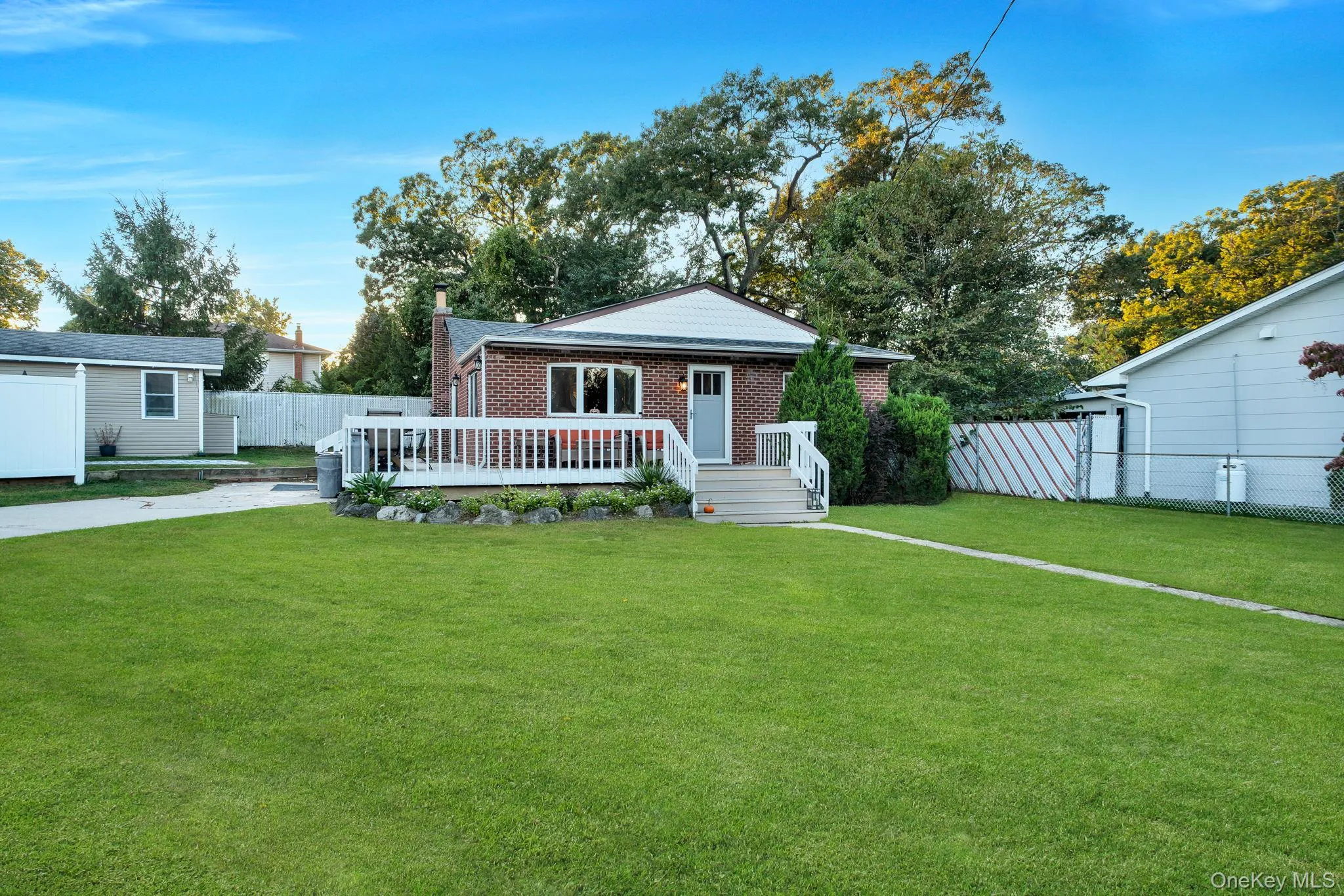 629 East Drive, Babylon, NY, 3 Bedrooms Bedrooms, 6 Rooms Rooms,1 BathroomBathrooms,Residential,For Rent,East,0,1060790 629 East Drive, Babylon, NY, 3 Bedrooms Bedrooms, 6 Rooms Rooms,1 BathroomBathrooms,Residential,For Rent,East,0,1060790